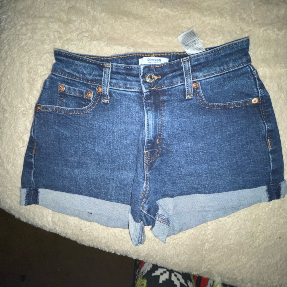 Levi’s shorts